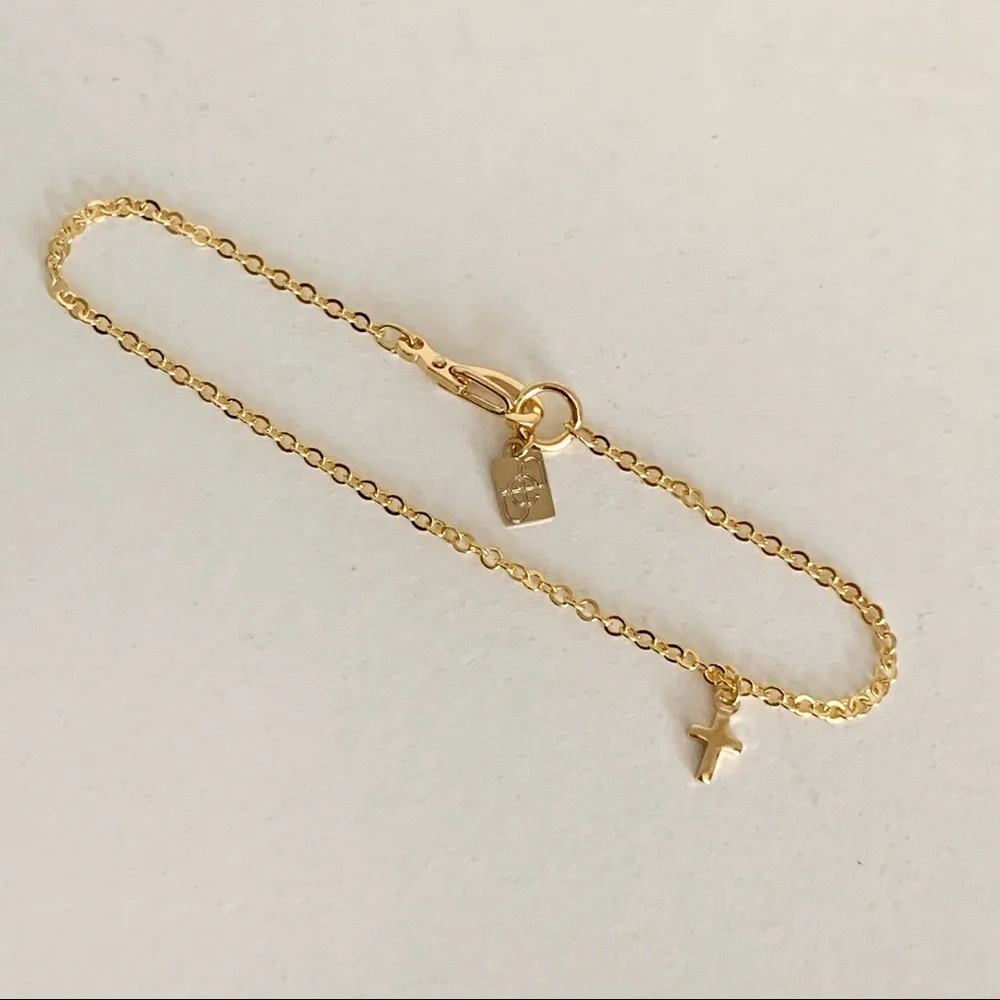 Mini cross bracelet